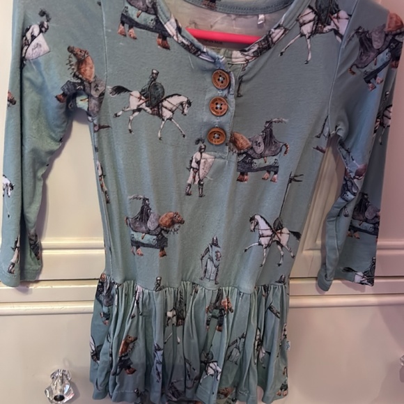 Posh Peanut Twirl - Picture 1 of 1